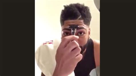 Anthony Davis Shaves His Unibrow Youtube