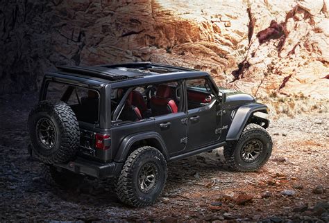 With a 6.4l v8 engine, it provides legendary. Jeep Wrangler Rubicon 392 Is Coming To Battle 2021 Ford ...