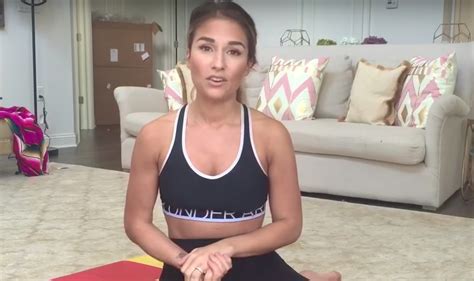 Jessie James Decker Has The Perfect Home Workout Solution Watch