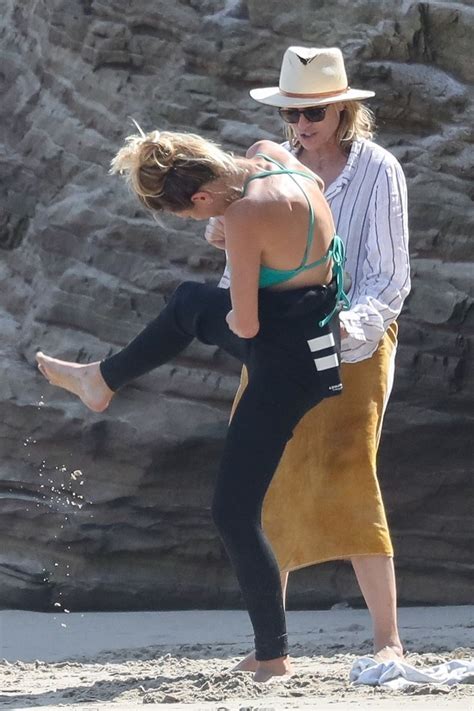 Dylan Penn Flaunts Figure In Turquoise Bikini As She Spends Mother S My Xxx Hot Girl