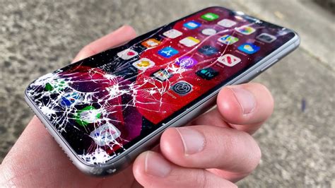 Réparateur téléphonique : réparer l'écran cassé de l'iPhone à moindre coût