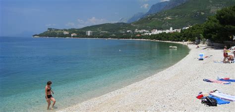 Mai multe tipuri de dotări sunt disponibile, cu precădere restaurant, room service, bar, recepție 24 / 24h, fiecare cameră are baie, balcon. Der beste Urlaub ist garantiert
