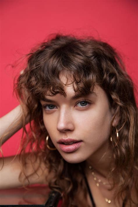 Watch This Face Gigi Ringel Curly Hair Photos Short Hair With Bangs Hairstyles With Bangs