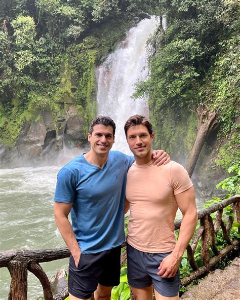 Inside Gma Host Gio Benitizs Private Life With Husband Tommy Didario