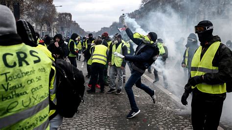 Macron Confronting Yellow Vest Protests In France Promises Relief