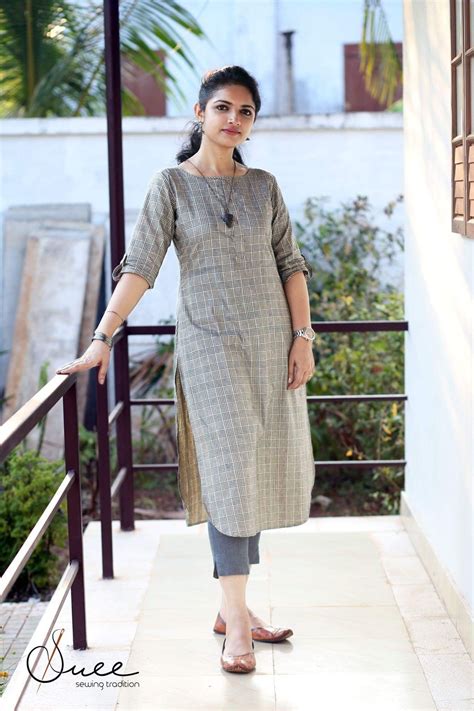 Pin By Anu Mahi On Beyoutiful Kurta Designs Women Salwar Designs Cotton Kurti Designs