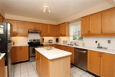 The national average cost to reface cabinets is $6,518, with most homeowners spending between $4,214 and $8,110 for a 10′ x 12′ kitchen. Kitchen Cabinets Refacing Before and After and the Cost