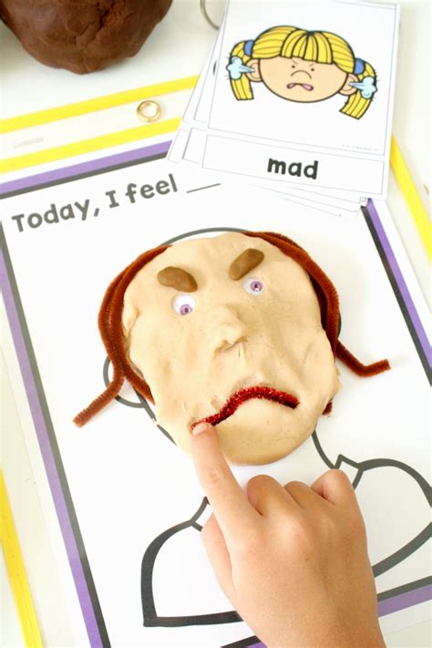 Feelings Worksheets For Preschoolers Awesome Teaching Feelings Today I