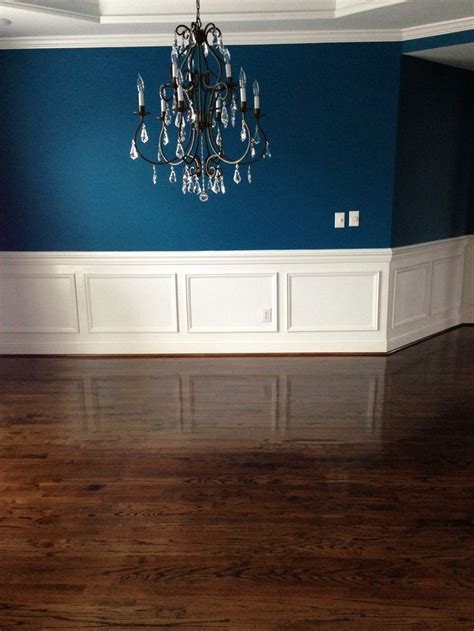 Kitchen color schemes with oak cabinets. Design du Monde: Bold walls