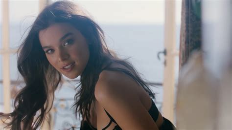 Web Rip Hailee Steinfeld Capital Letters Music Video From Fifty