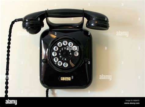 Old Fashioned Rotary Dial Telephone Stock Photo Alamy