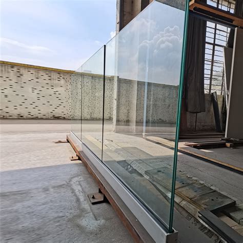 Modern Glass Deck Railing Outdoor Glass U Channel Frameless Mm Tempered Glass Aluminum