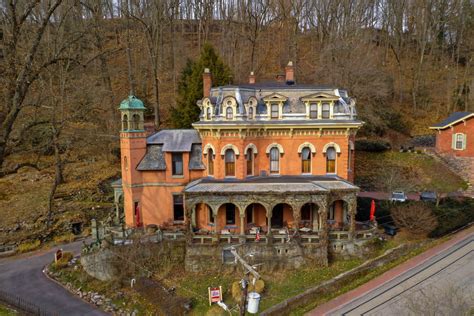 Awesome Things To Do In Jim Thorpe Pa Guide Bobo And Chichi
