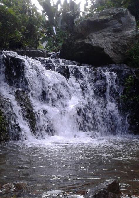 Curug cibeureum berasal dari bahasa. 7 Air Terjun & Curug Di Bandung Paling Hits Instagramable ...