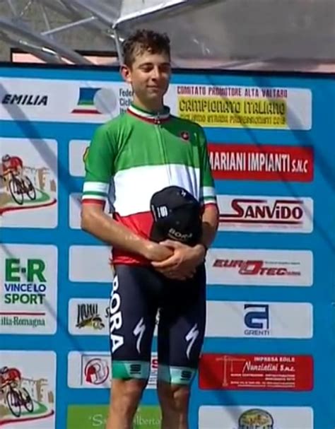 Scopri le maglie da ciclismo a maniche lunghe delle migliori marche su all4cycling: Davide Formolo campione italiano di ciclismo