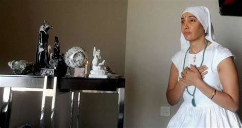 ‘nun Sofia Hayat Displays Her Now Removed Silicon Breast Implants At