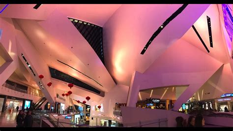 Stadium swim in las vegas is a truly epic experience. Las Vegas Architecture - Strip Steet - YouTube