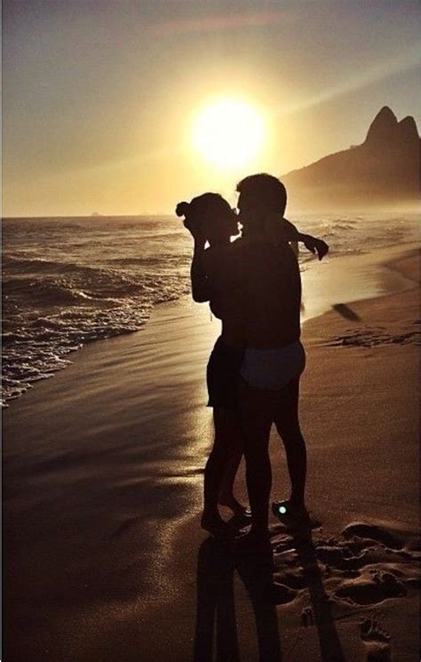 Couples Beach Love Learnist Romantic Beach Getaways Couple Erofound