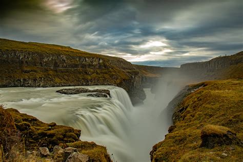 Iceland Oct 2019 Gullfoss Waterfall A 32 Meter Drop Into Flickr
