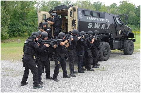 Джексон, вадим гущин, колин фаррелл и др. LPD SWAT Featured in Tactical Response Magazine | Lorain ...
