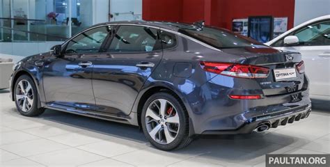 It is available in 9 colors, 1 variants, 1 engine, and 1 transmissions option: Kia Optima facelift tiba di Malaysia - dua varian, enjin 2 ...