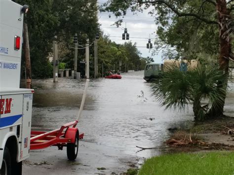 Photos Local Hurricane Irma Damage In Jacksonville 1045 Wokv