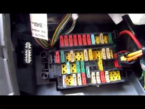 Comandi al volante, molto spaziosa e comoda. Citroen C4 Picasso Fuses and Obd2 Diagnostic Port Location