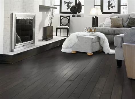 Gorgeous Ideas of Dark Wood Floors That Look Amazing リビングルーム フローリング 間取り 部屋 インテリア