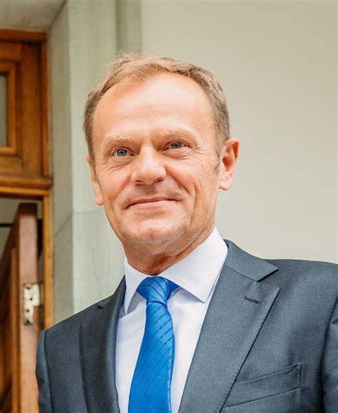 Donald tusk has said that he believes there is a 30 per cent chance that brexit will not happen due eu council president donald tusk is calling on the european union to offer the united kingdom a. Donald Tusk - Wikiwand