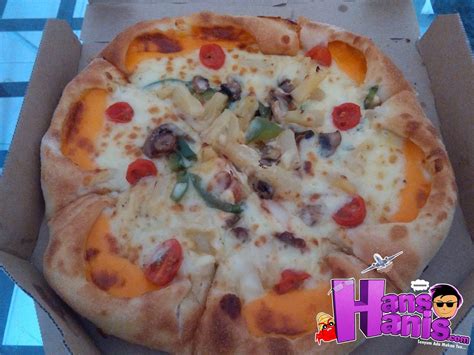 Explore different varieties of cheddar cheese for eating, cooking and pairing with wine. Cheese Tarik Crust Review - Hans