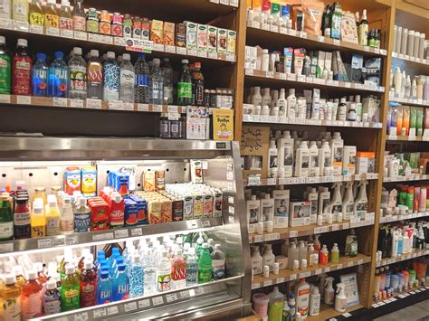 白夜の間、住民は窓にアルミホイルを貼り、摂氏プラス12度で日焼け止めを塗り、当局に飼い猫が見つからないようにしている。 彼らの暮らしを覗いてみよう。 このウェブサイトはクッキーを使用している。 詳細は こちらを クリックしてください。 【コスメキッチン 新宿】3店舗一挙レビュー!「ルミネ新宿1 ...