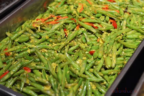 Antara pilihan nasi lemak yang menarik adalah nasi lemak lobster. Selera Kampung Ramadhan Di Nate Bistro Ara Damansara ...