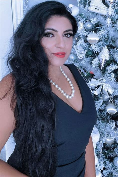 Mahleej Sarkari Miss Pakistan World Biography Pictures More
