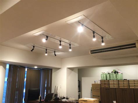 法人事務所でもダクトレールは利用できる光量や天井工事の不安を解決する方法 てるくにでんき 照明器具の実例集
