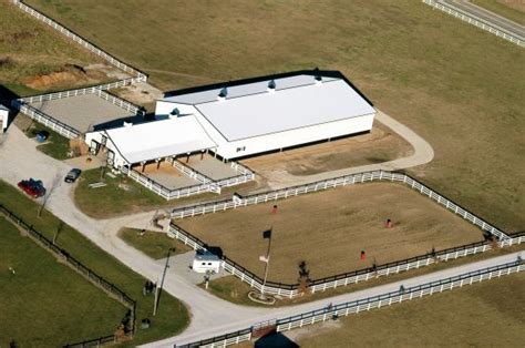 Taps River Oaks Farms Inc On Equinenow Horse Farm Ideas Horse Barn