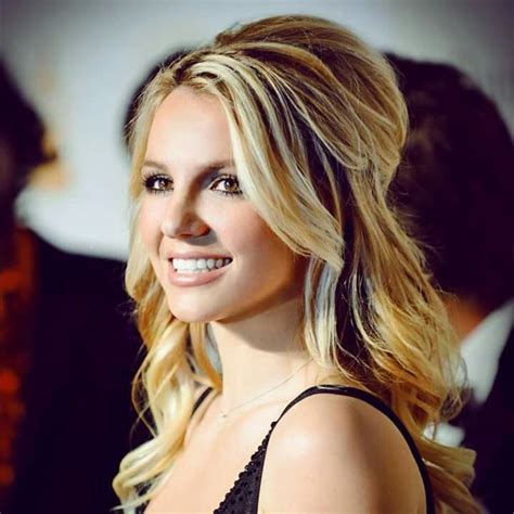 She is credited with influencing the revival of teen pop during the late 1990s and early 2000s. Pin auf Britney Spears 47