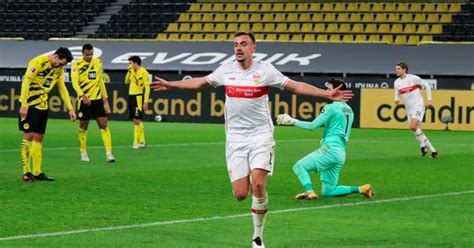 Тиаго, 4, гентнер, 57 (авт.), горецка, 71, левандовски, 85 — донис, 26. Штутгарт розгромив Борусію Д, Баварія розписала бойову ...