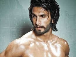 Ranveer Singh Flaunts His Ripped Physique Zaa News
