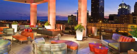 Hotels With Bars In Okc And Bricktown Aloft Oklahoma City Downtown