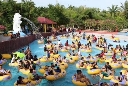 Sebagai destinasi wisata, taman air tersebut sudah memenuhi. Tarif Hotel Di Singapur Land Batu Bara. : Harga Tiket Masuk Singaporeland Waterpark Wisata ...