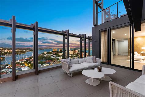 Luxury Sub Penthouse With Sweeping Sydney Harbour Views Is One Of