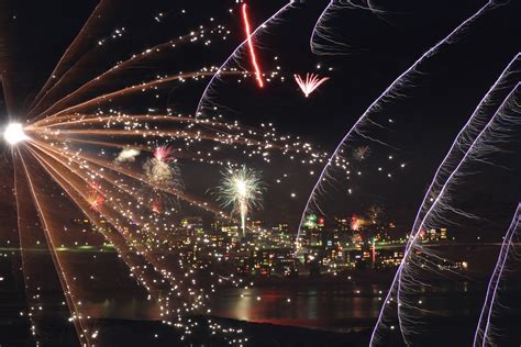 Fotos Gratis Noche Vistoso Año Nuevo Festival Luces Fuegos