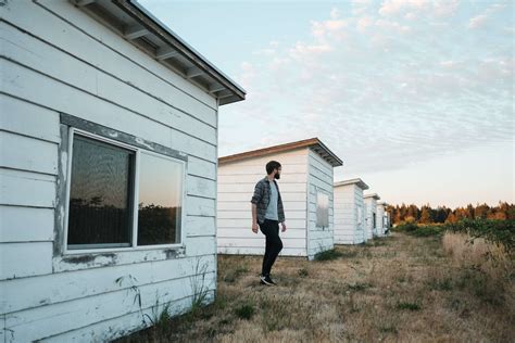 Visitors may choose from rooms in historic hotels dating back to the early 1900s, modern motel type accommodations, or rustic cabins. Olympic View Cabin, Pacific Rim Institute, WA: 34 ...