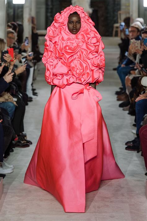 valentino news collections fashion shows fashion week reviews and more vogue