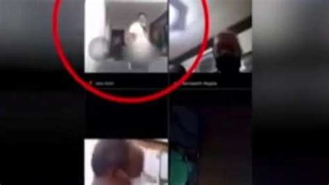 Philippines Official Caught Having Sex During Zoom Meeting Suspended
