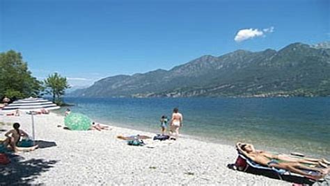 Lenno heeft een populair openbaar strand en archeologische opgravingen uit de romeinse tijd van isola comacina. Lake Como villa, pool, lakeview, private beach - sleeps 16