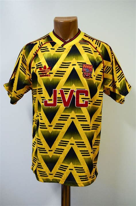 Find your favourite, authentic football shirt on our website at an affordable price. Image result for arsenal away 91 | Vintage football shirts ...
