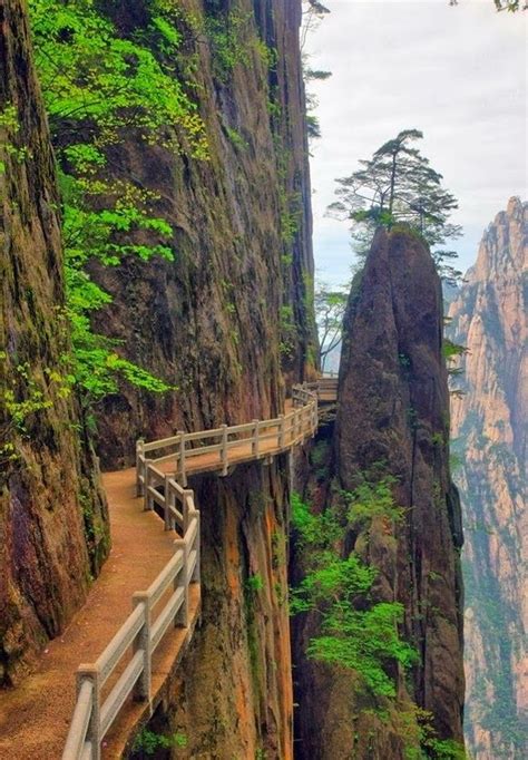 Huangshan Paths China Places To Go Places To Visit Beautiful Places