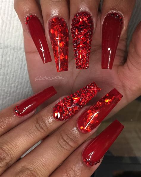 pin by 🦋 𝓙𝓮𝓼𝓼𝓲𝓬𝓪 🦋 on 💅 и α ι ℓ ѕ red nails glitter nail designs nail art