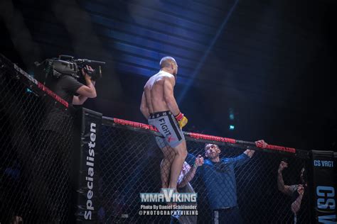 cageside photos mads burnell vs ahmed vila at cwfc 103